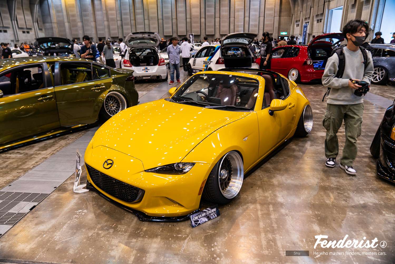 FENDERIST JAPAN spin-off event “FIXWELL” report. Cars and motorcycles on display.