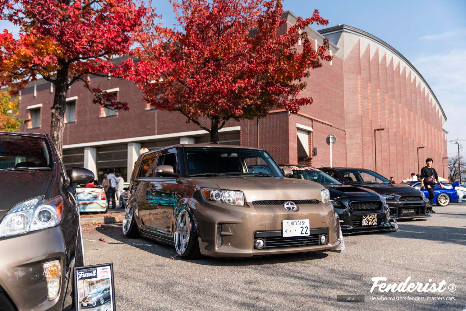 FENDERIST JAPAN spin-off event “FIXWELL” report. Cars and motorcycles on display.