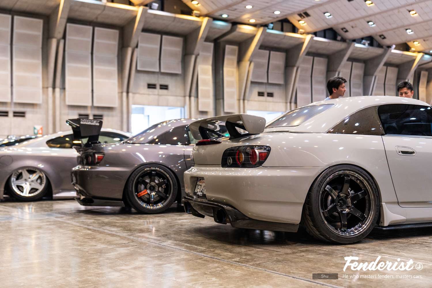 FENDERIST JAPAN spin-off event “FIXWELL” report. Cars and motorcycles on display.