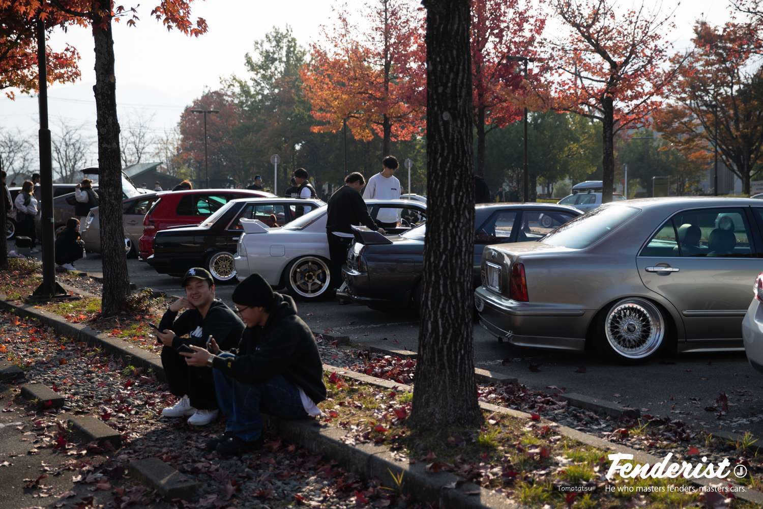 FENDERIST JAPAN spin-off event “FIXWELL” report. Cars and motorcycles on display.