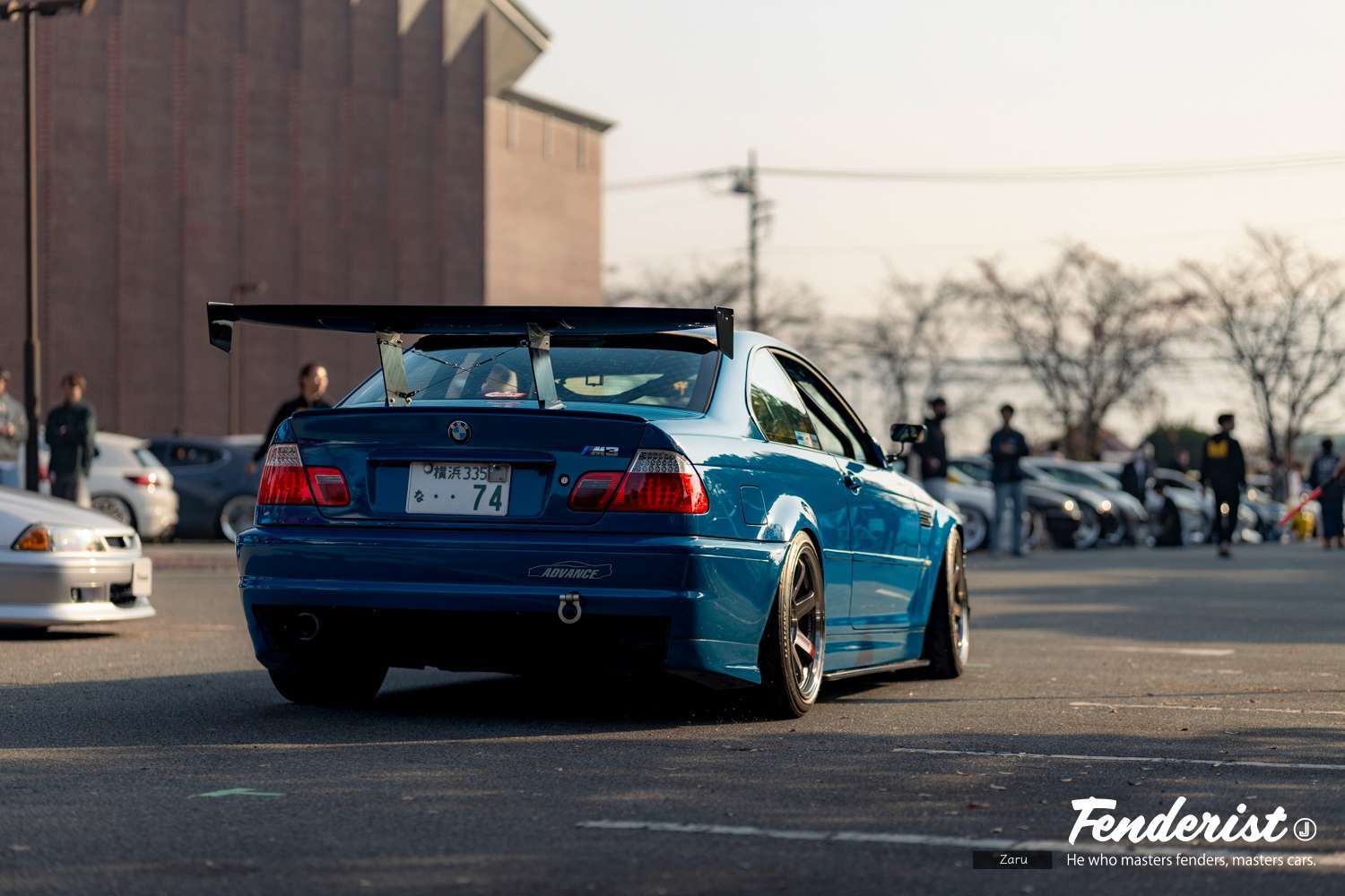 FENDERIST JAPAN spin-off event “FIXWELL” report. Cars and motorcycles on display.