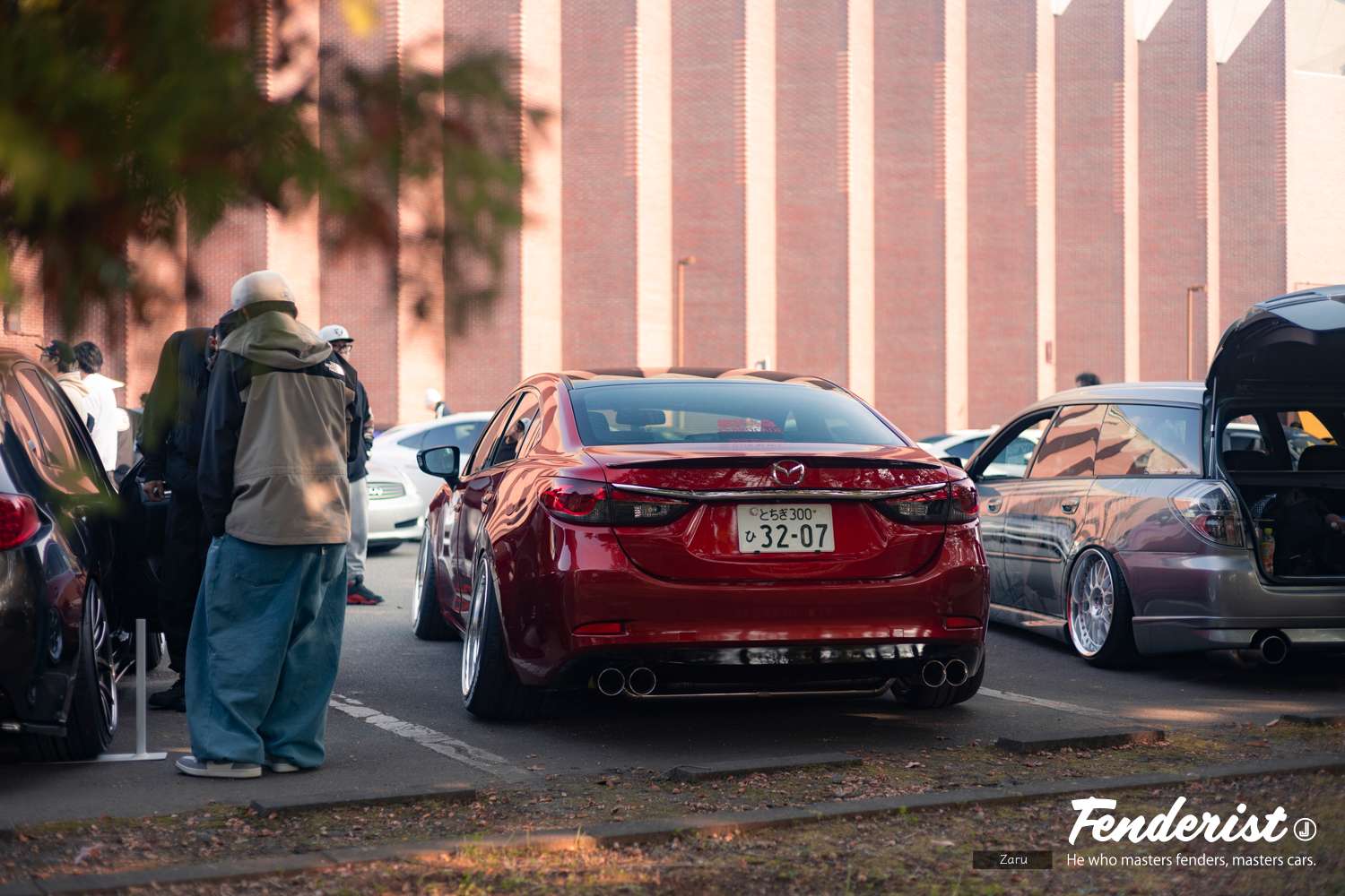 FENDERIST JAPAN spin-off event “FIXWELL” report. Cars and motorcycles on display.