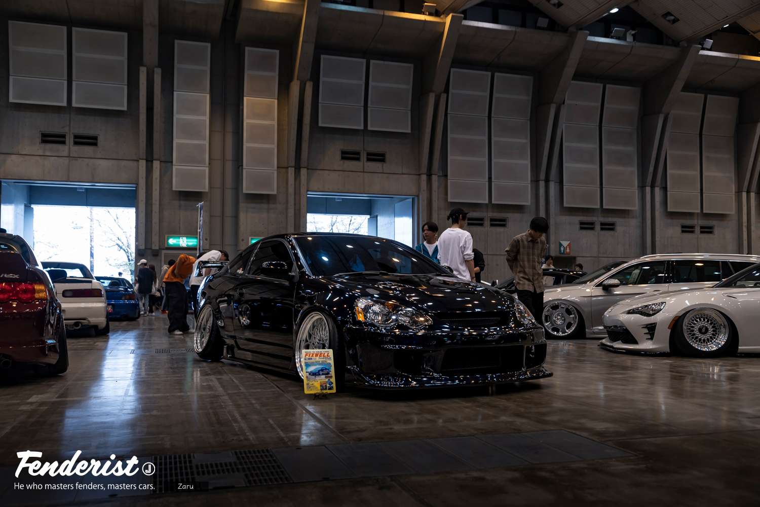 FENDERIST JAPAN spin-off event “FIXWELL” report. Cars and motorcycles on display.