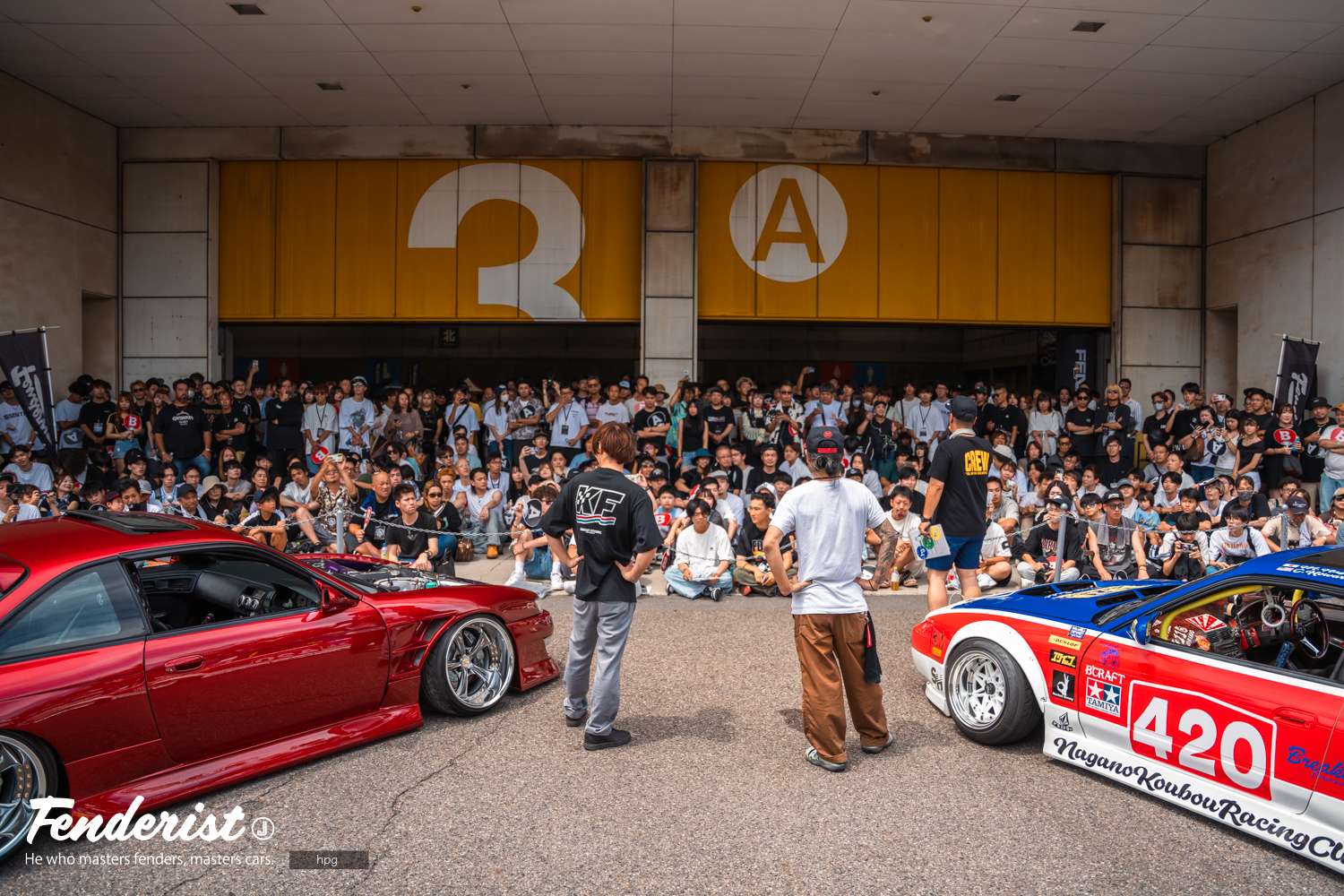 Custom car battle BURN held at FENDERIST