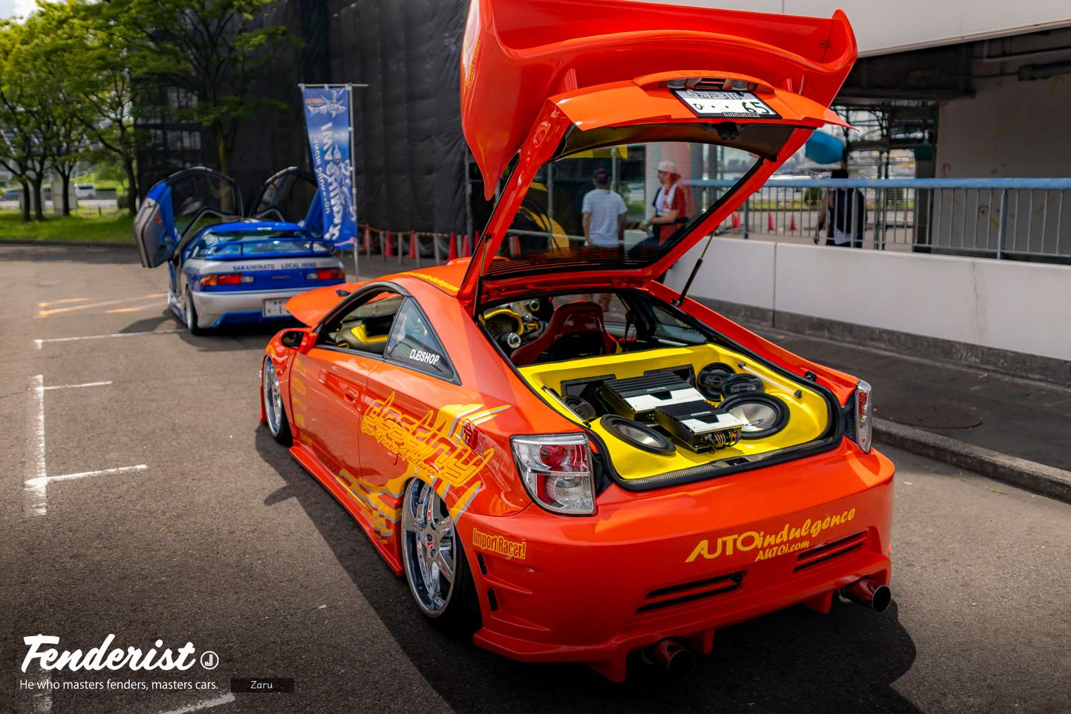 Custom car battle BURN held at FENDERIST