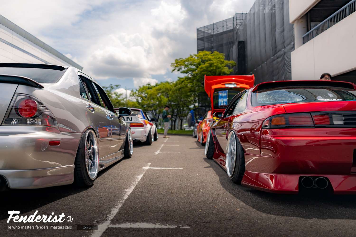 Custom car battle BURN held at FENDERIST