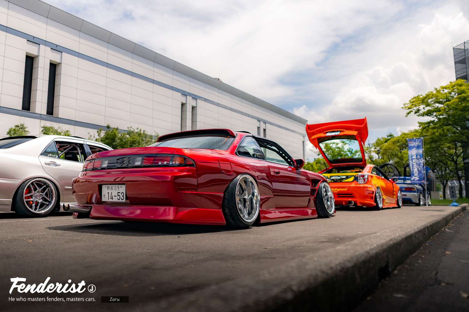 Custom car battle BURN held at FENDERIST
