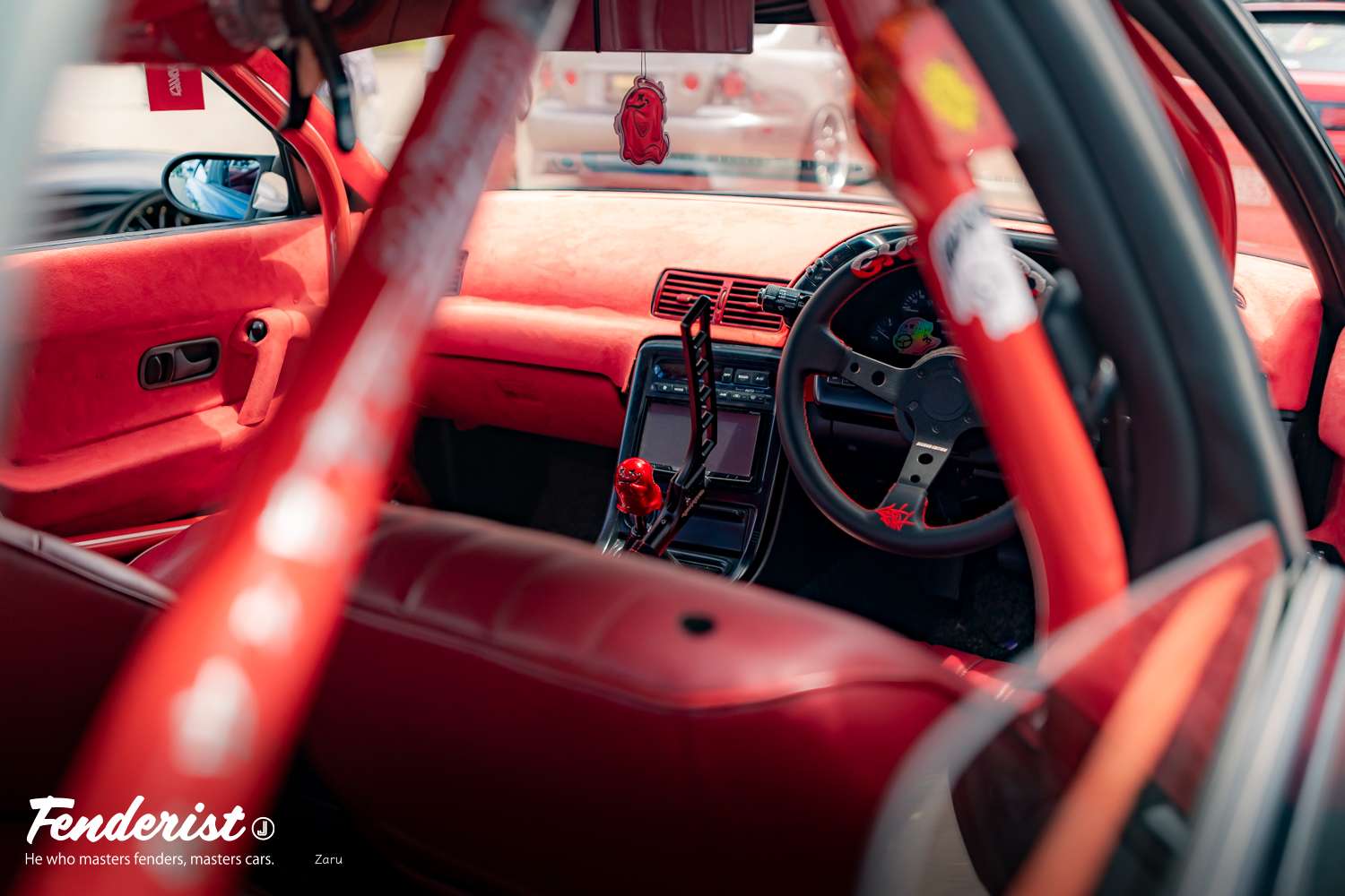 Custom car battle BURN held at FENDERIST